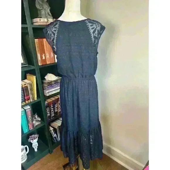 Beautiful Tommy Hilfiger Women's Navy Blue Chiffon Flounce Dress Size 4 - Picture 3 of 6